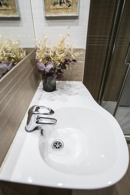Appartamento Tu Hogar En Chamberi Madrid Esterno foto